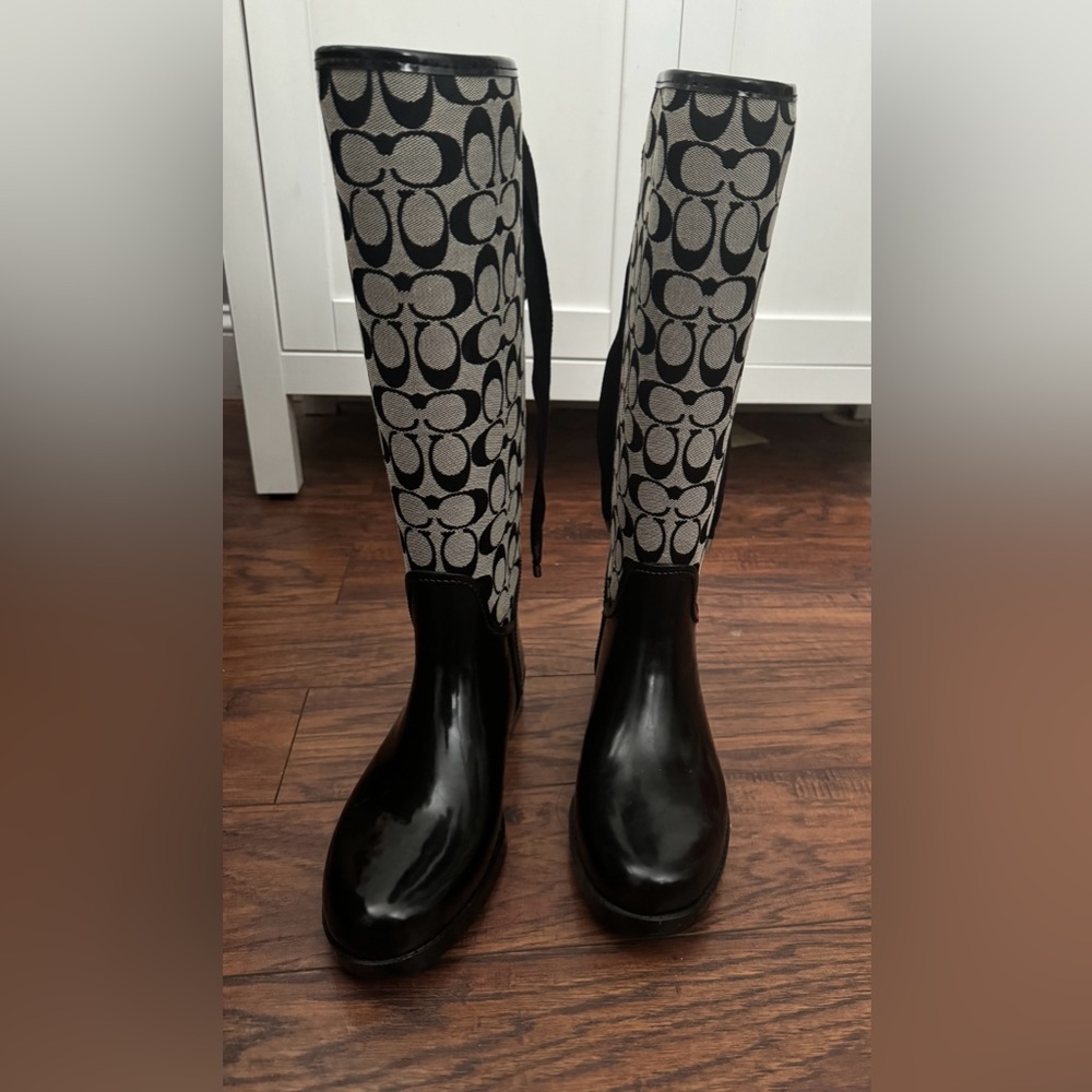 NWOT - Coach Women’s size 10 Rain boots